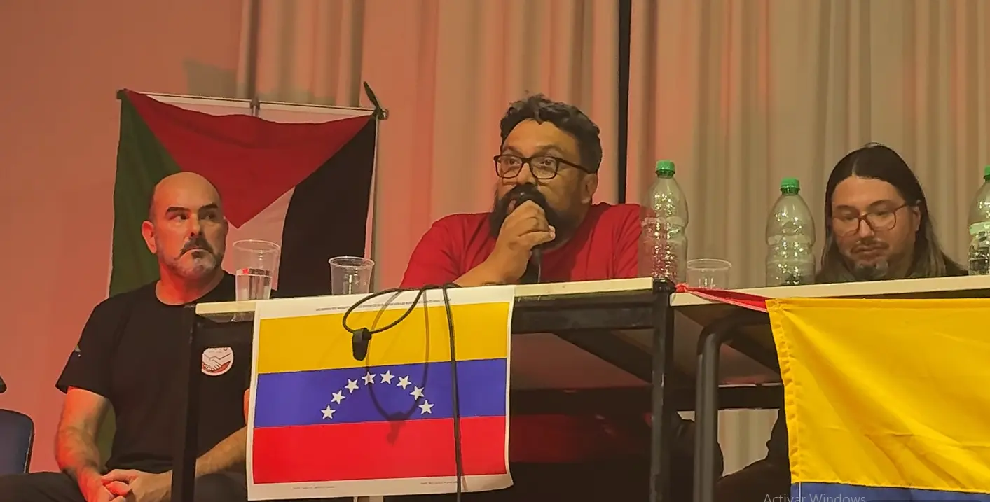 Imagen de publicación titulada «La defensa de Venezuela es la defensa del derecho de los pueblos a decidir su propio destino, defender Venezuela es defender América Latina»