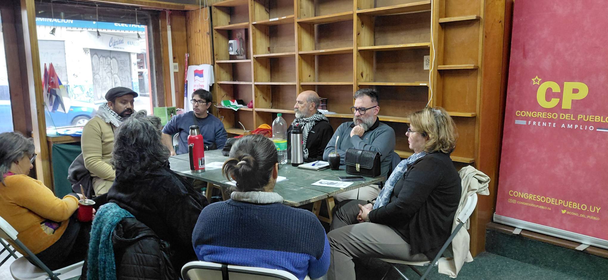 Embajadora de Cuba en Uruguay visita el Local de CP y saluda el IV Encuentro de Autonconstrucción