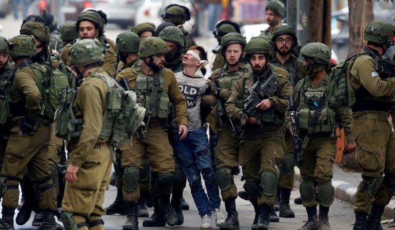 Imagen de publicación titulada Lo que sufrían los palestinos antes del 7 de Octubre de 2023
